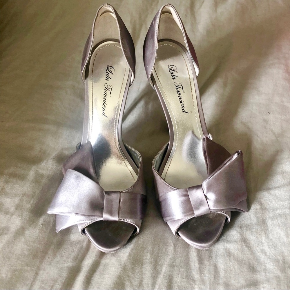 Lulu Townsend silver satin pumps